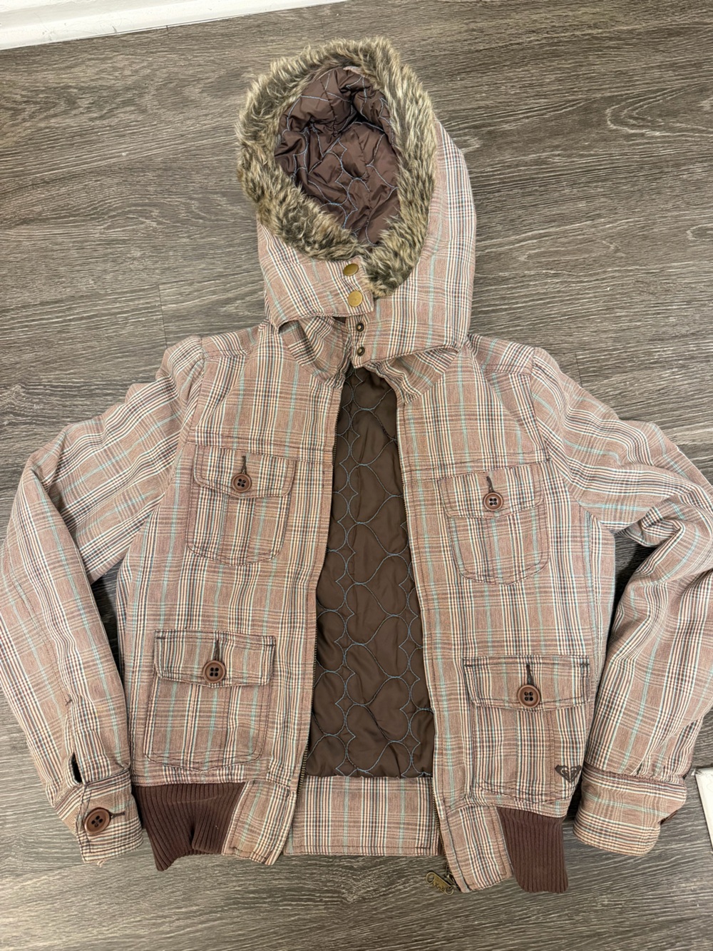 Roxy Jacket - Picture 2 of 9